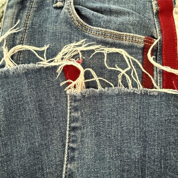 EUC Mother Women's Jeans with Red Stripe. Size 24 “the looker ankle fray” style - Picture 14 of 16